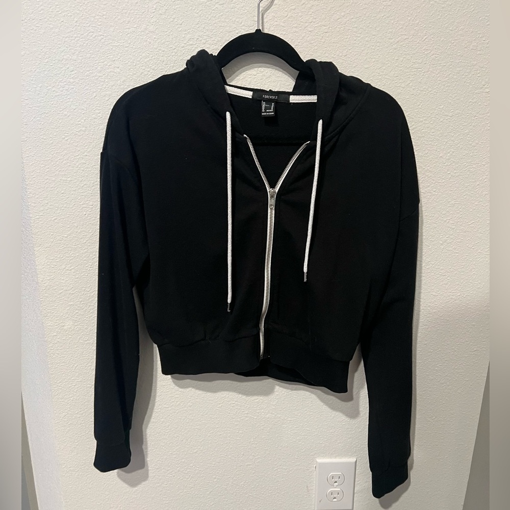 (M) Forever 21 HOODIE Zippered, Cropped, Stretch